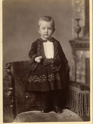 victorian-boy dress-ghost