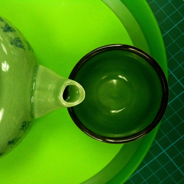 green-tea-poured-superfoods