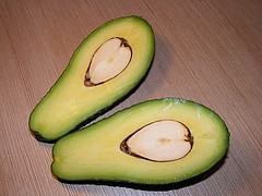 avocado-cross-sections-hass-with-split-seed