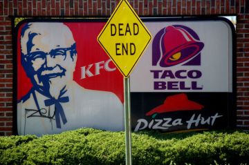 fast-convenience-foods-kfc-taco-bell-pizza-hut-pick-your-poison-dead-end-sign