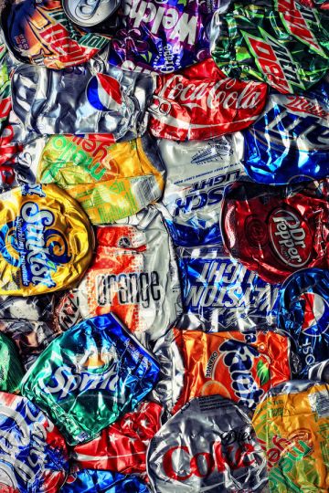 empty-cans-soda-liquid-candy