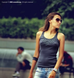 girl-going-bralesss-under-blue-shirt