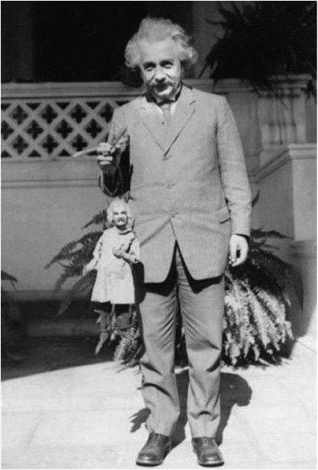 albert-einstein-with-his-puppet-albie